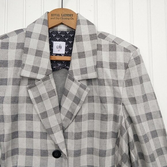 Cabi Valentina Blazer Size 10 NWT 5292 Plaid Button Checked Jacket Gray Knit - Picture 5 of 10